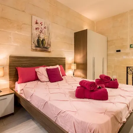 Gb - Triplex Lejlighed *